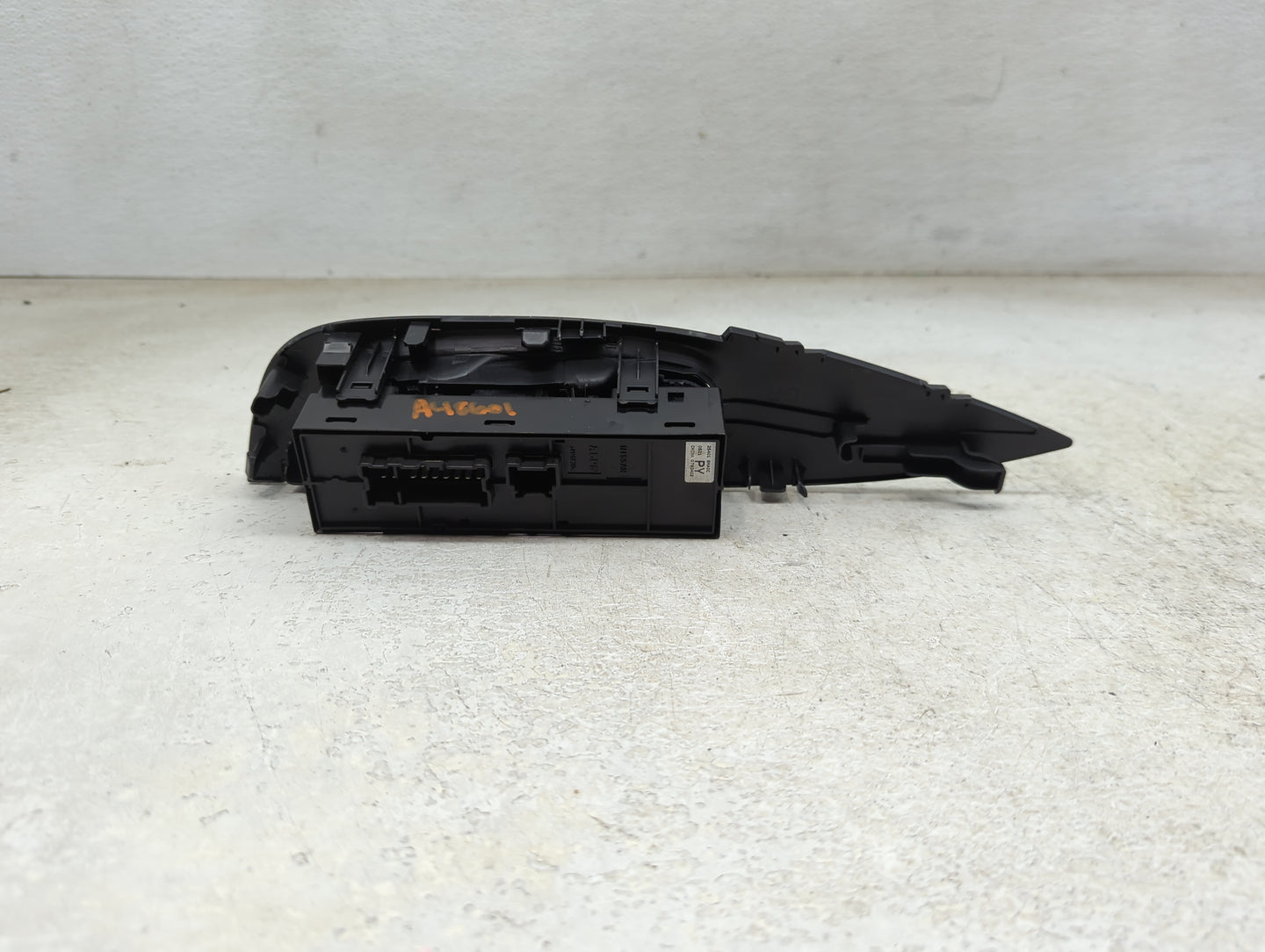 2017-2022 Nissan Rogue Sport Master Power Window Switch Replacement Driver Side Left P/N:25401 6MA0C Fits OEM Used Auto Part
