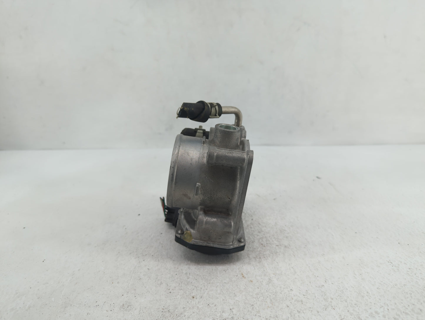 2018-2019 Nissan Rogue Sport Throttle Body P/N:4BA60-01 4BA60-01 F Fits Fits 2018 2019 OEM Used Auto Parts - Oemusedautopart