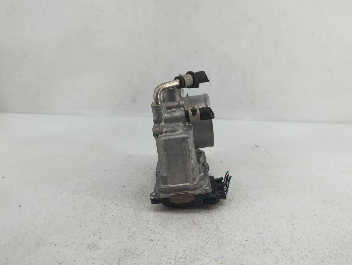 2018-2019 Nissan Rogue Sport Throttle Body P/N:4BA60-01 4BA60-01 F Fits Fits 2018 2019 OEM Used Auto Parts - Oemusedautopart