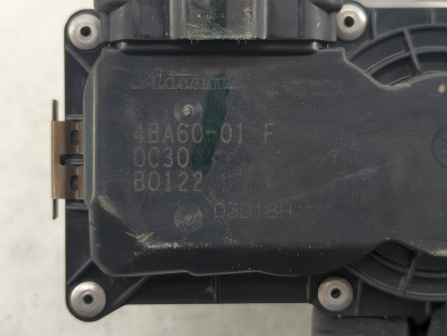 2018-2019 Nissan Rogue Sport Throttle Body P/N:4BA60-01 4BA60-01 F Fits Fits 2018 2019 OEM Used Auto Parts - Oemusedautopart