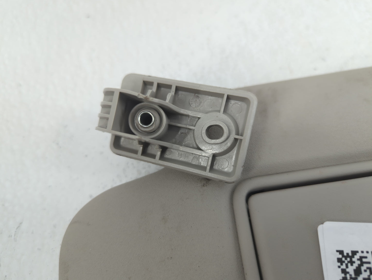 2019-2022 Nissan Rogue Sport Sun Visor Shade Replacement Driver Left Mirror Fits Fits 2019 2020 2021 2022 OEM Used Auto Part
