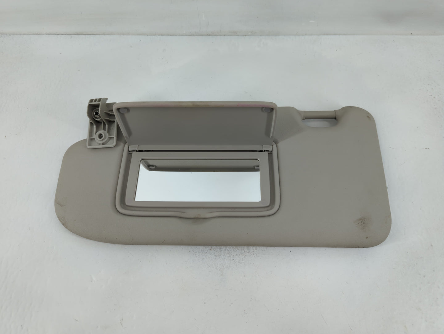 2019-2022 Nissan Rogue Sport Sun Visor Shade Replacement Driver Left Mirror Fits Fits 2019 2020 2021 2022 OEM Used Auto Part