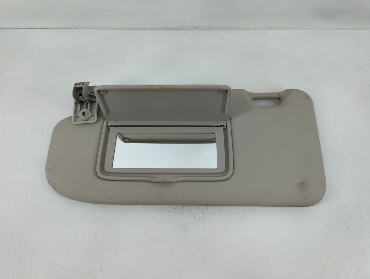 2019-2022 Nissan Rogue Sport Sun Visor Shade Replacement Driver Left Mirror Fits Fits 2019 2020 2021 2022 OEM Used Auto Part