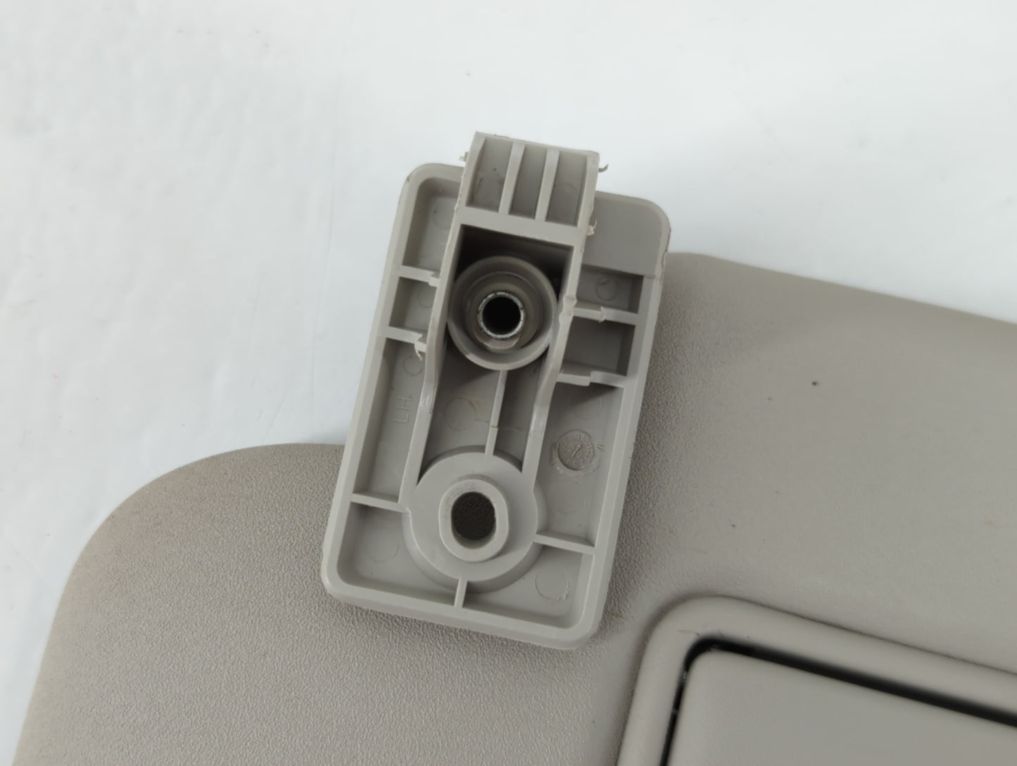 2019-2022 Nissan Rogue Sport Sun Visor Shade Replacement Driver Left Mirror Fits Fits 2019 2020 2021 2022 OEM Used Auto Part