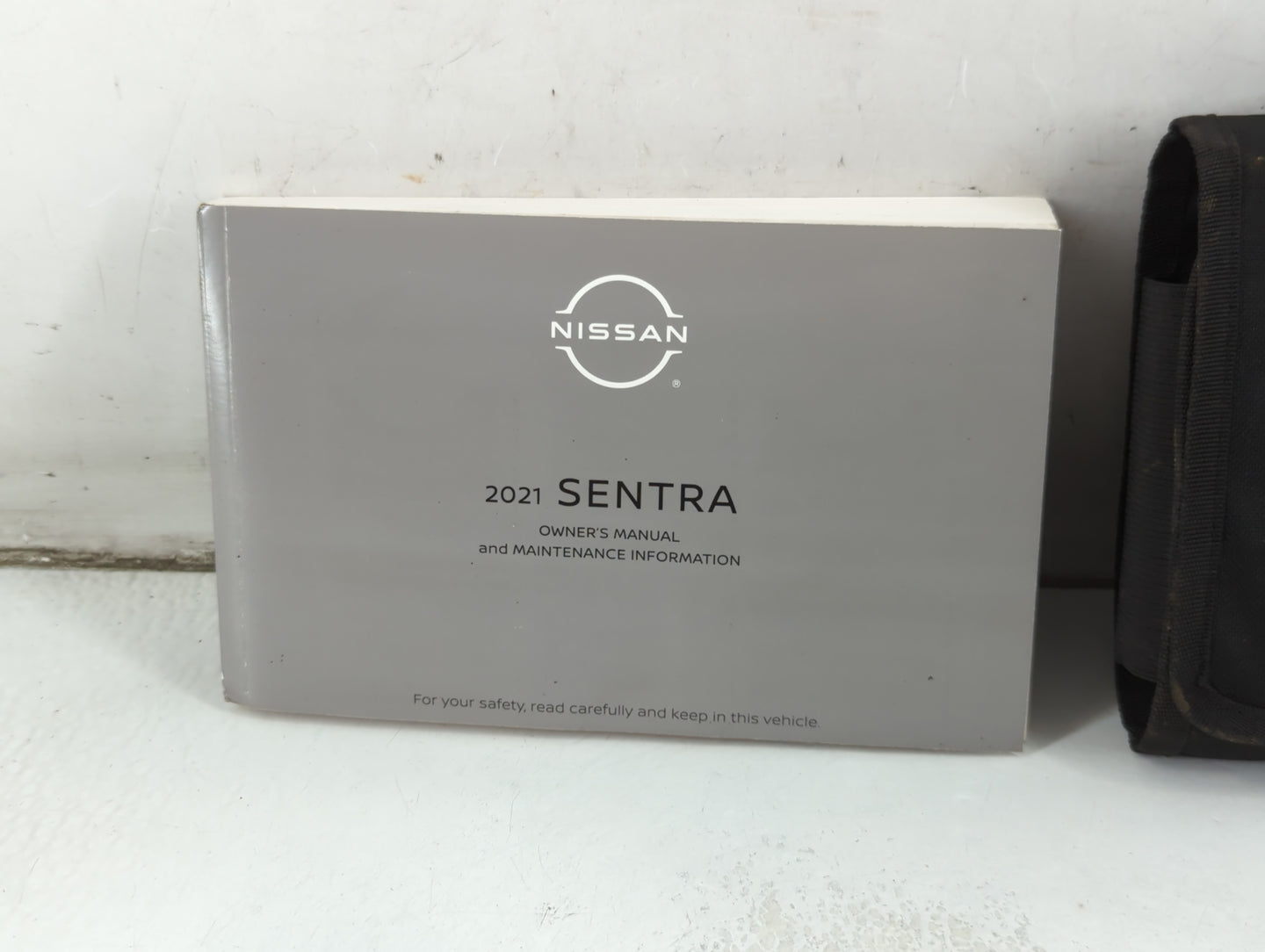 2021 Nissan Sentra Owners Manual Book Guide P/N:OM21EM 0B18U0 OEM Used Auto Parts - Oemusedautoparts1.com