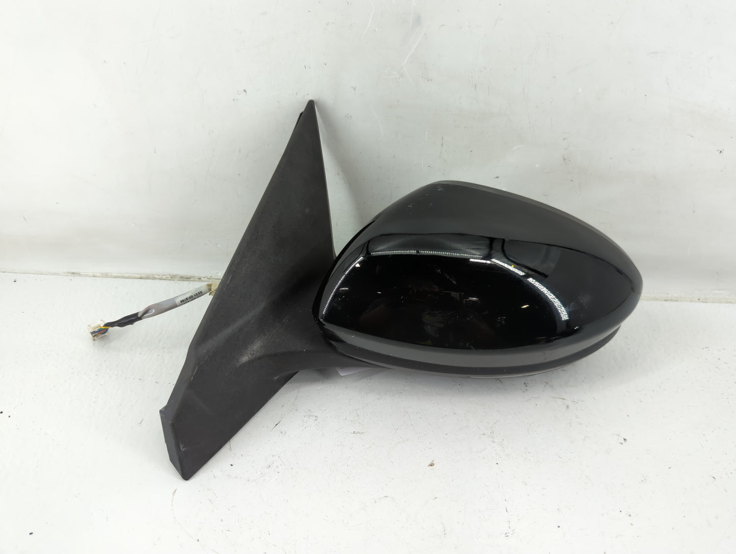 2020-2022 Nissan Sentra Passenger Side View Mirror - Right Door Mirror OEM Used - Oemusedautoparts1.com