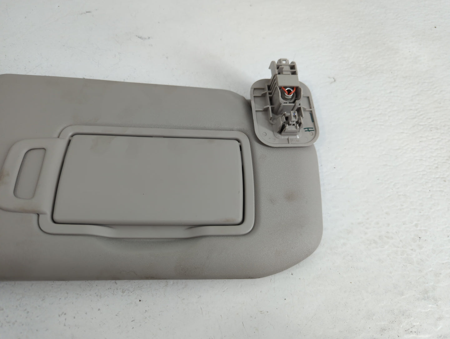 2020-2022 Nissan Sentra Sun Visor Shade Replacement Passenger Right Mirror Fits Fits 2020 2021 2022 OEM Used Auto Parts - Oe