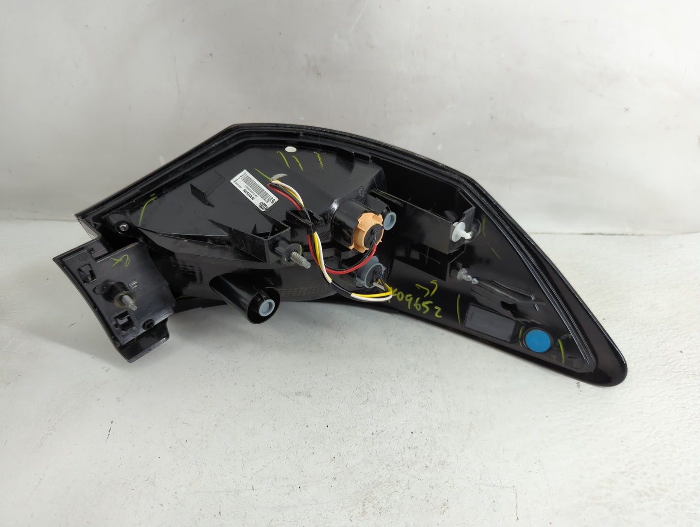 2020-2022 Nissan Sentra Tail Light Assembly Passenger Right OEM Fits Fits 2020 2021 2022 OEM Used Auto Parts - Oemusedautopa