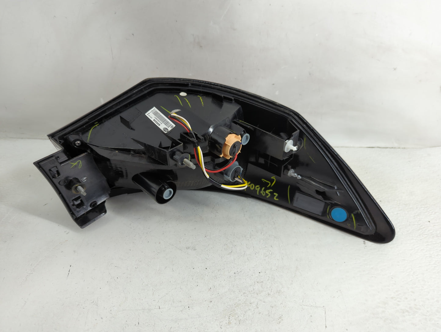 2020-2022 Nissan Sentra Tail Light Assembly Passenger Right OEM Fits Fits 2020 2021 2022 OEM Used Auto Parts - Oemusedautopa