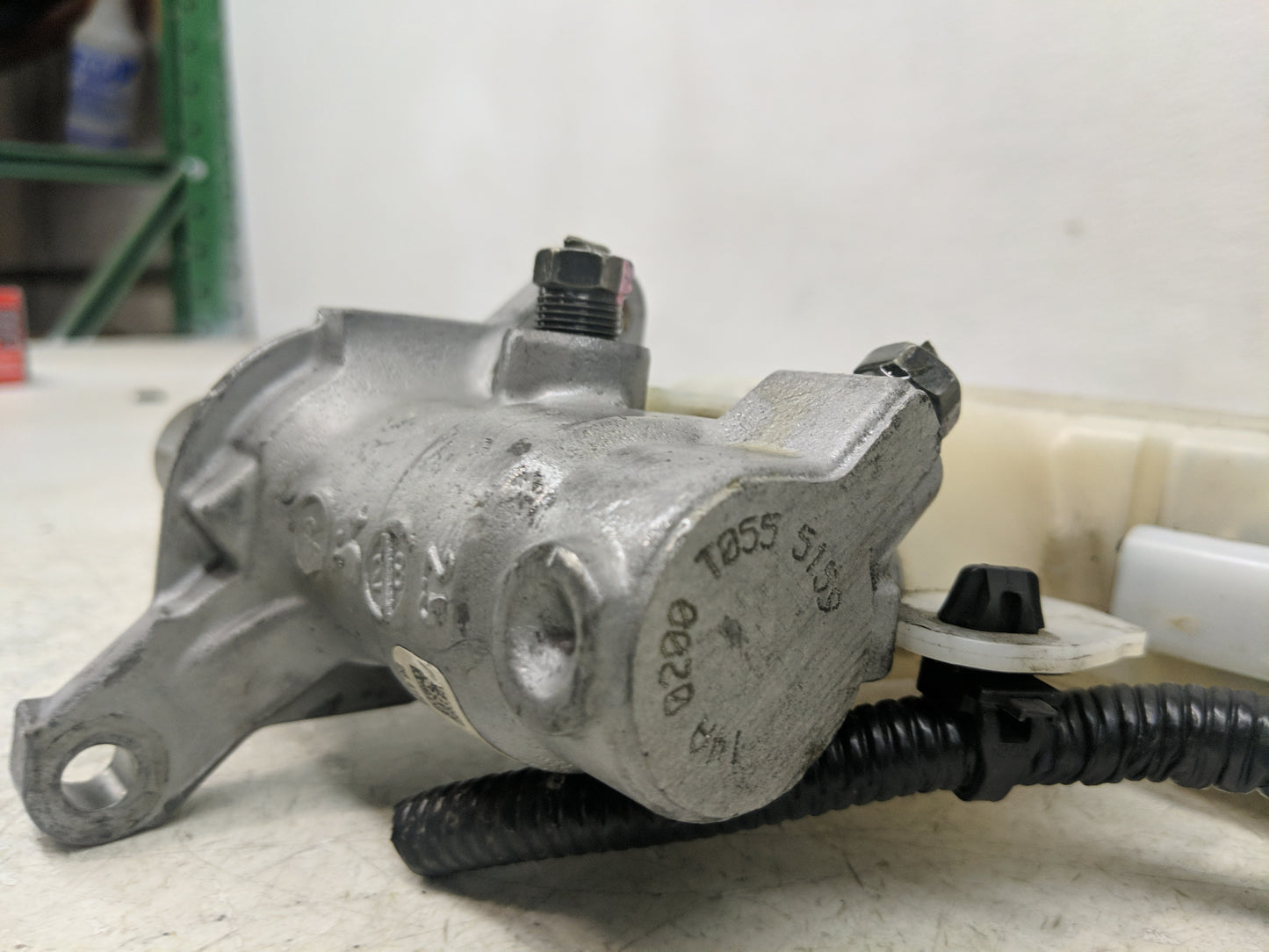 2020-2021 Nissan Sentra Brake Master Cylinder - Oemusedautoparts1.com
