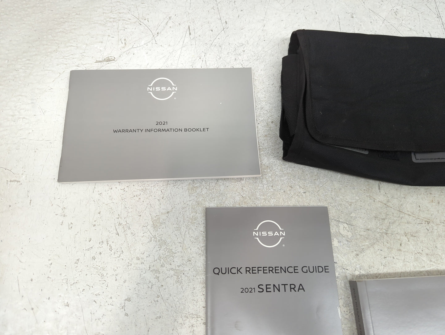 2021 Nissan Sentra Owners Manual Book Guide P/N:OM21EM-0B18U0 OEM Used Auto Parts - Oemusedautoparts1.com