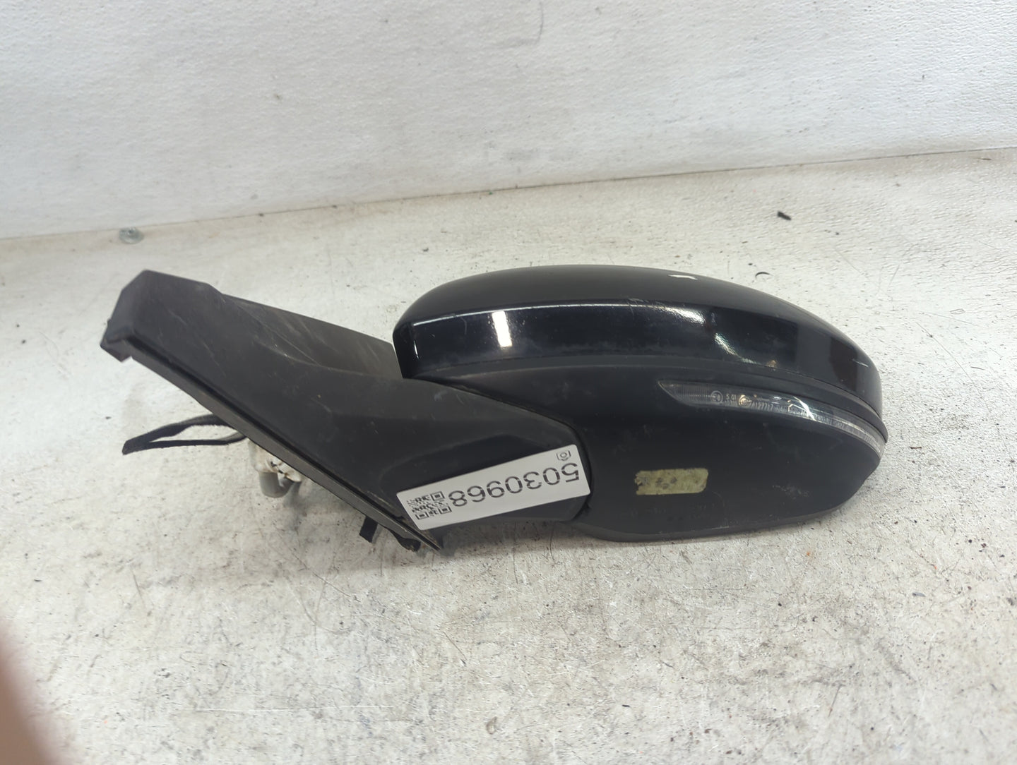 2021 Nissan Sentra Driver Side View Mirror - Left Door Mirror OEM Used - Oemusedautoparts1.com