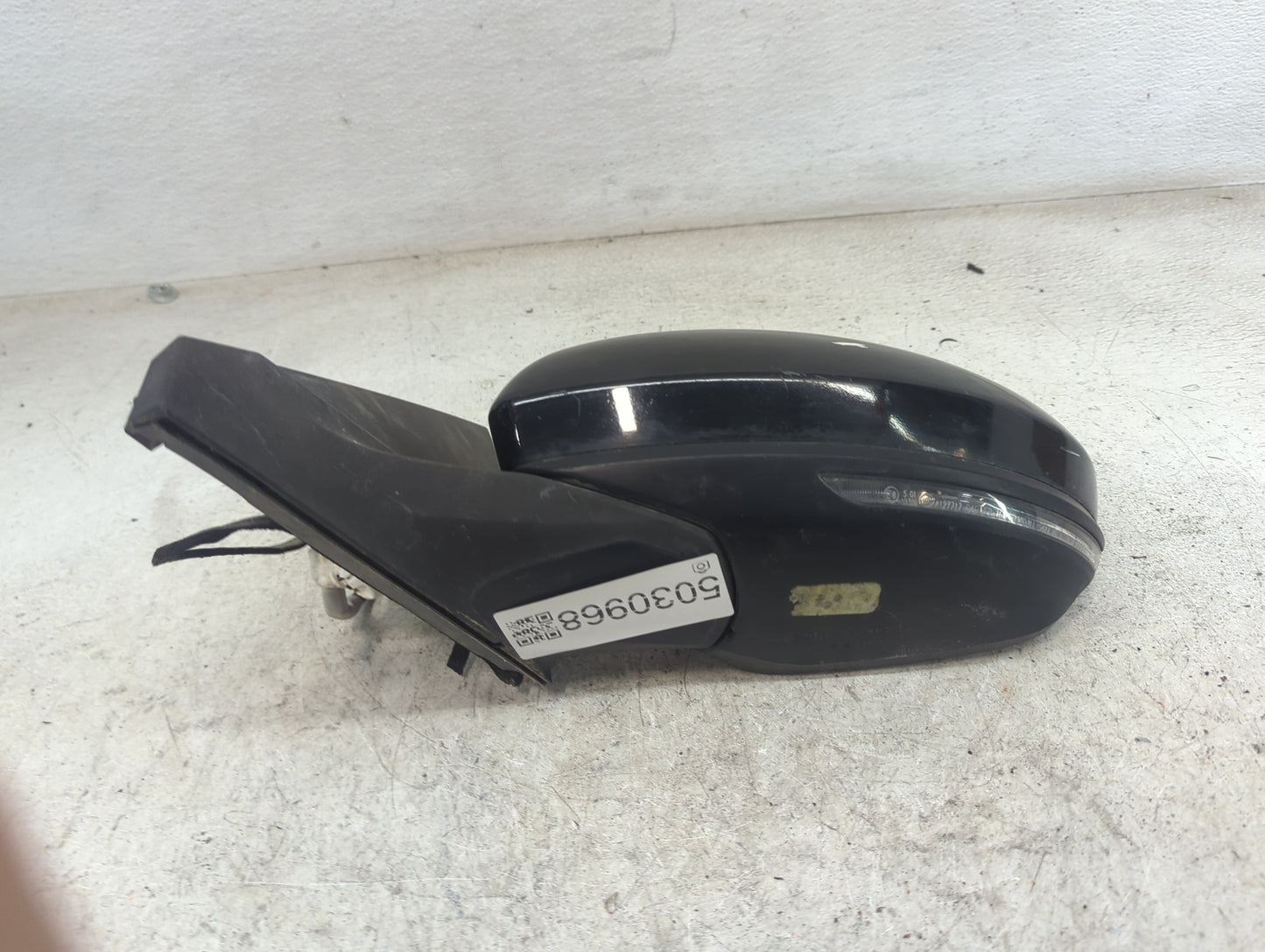 2021 Nissan Sentra Driver Side View Mirror - Left Door Mirror OEM Used - Oemusedautoparts1.com