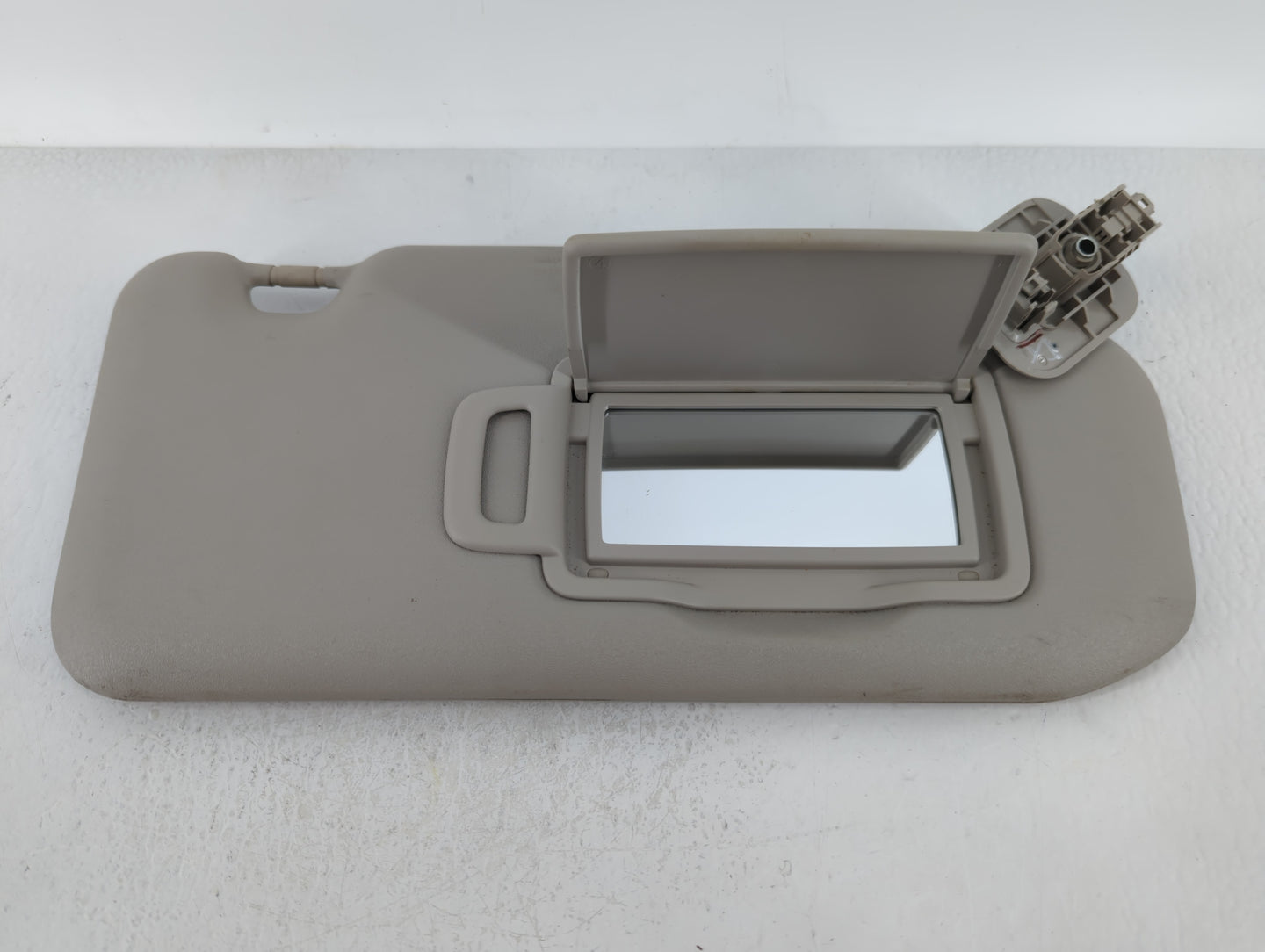 2020-2022 Nissan Sentra Sun Visor Shade Replacement Passenger Right Mirror Fits Fits 2020 2021 2022 OEM Used Auto Parts - Oe