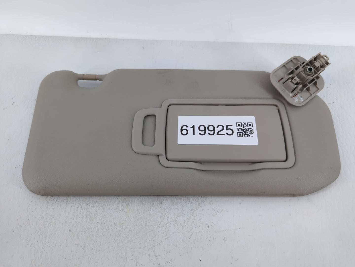 2020-2022 Nissan Sentra Sun Visor Shade Replacement Passenger Right Mirror Fits Fits 2020 2021 2022 OEM Used Auto Parts - Oe