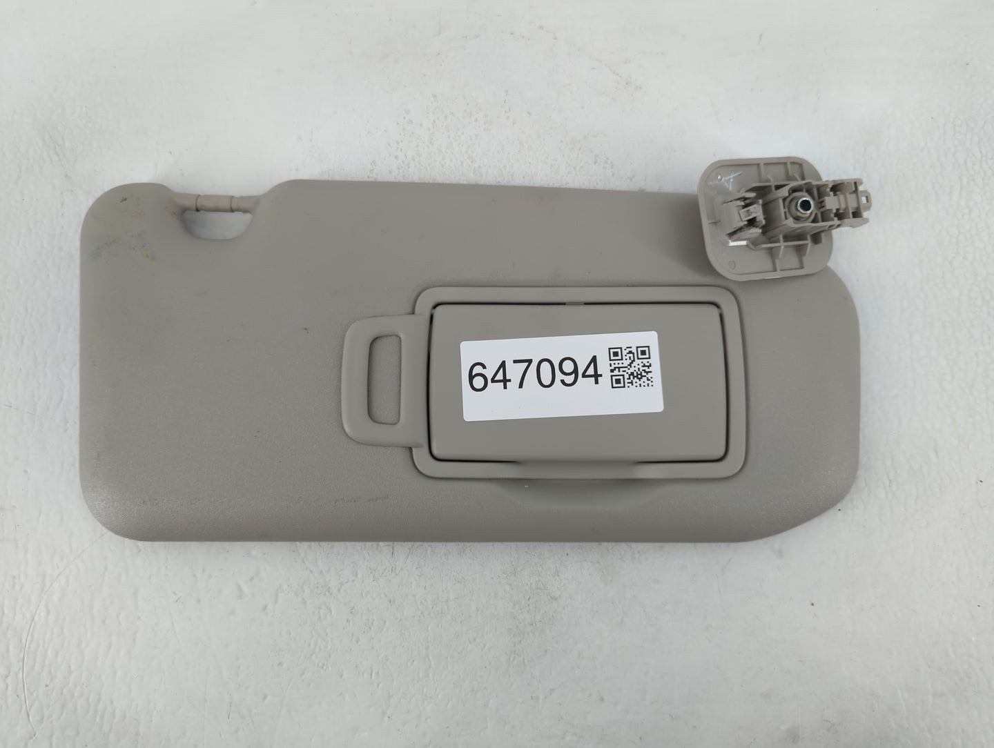 2020-2022 Nissan Sentra Sun Visor Shade Replacement Passenger Right Mirror Fits Fits 2020 2021 2022 OEM Used Auto Parts - Oe