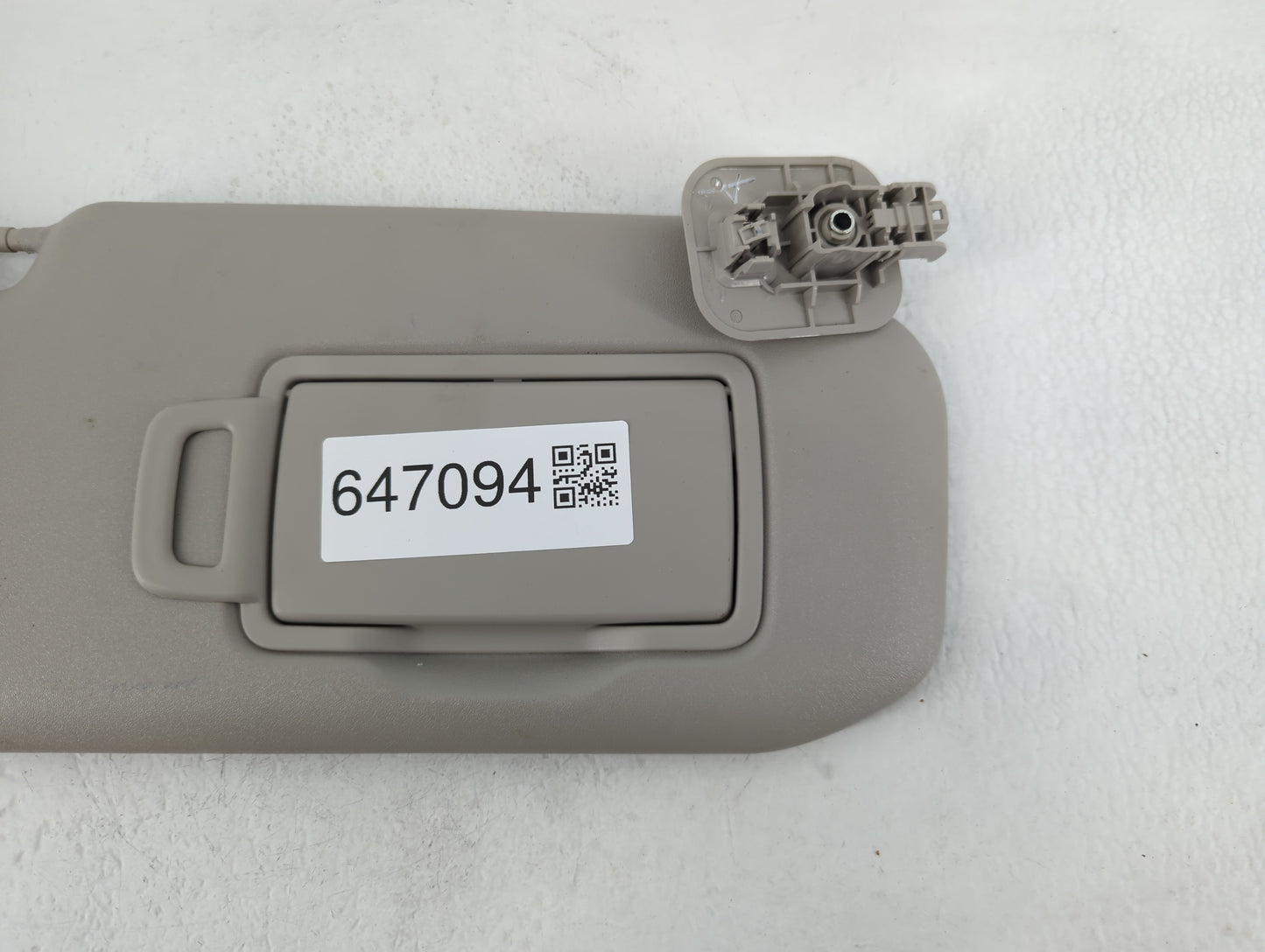 2020-2022 Nissan Sentra Sun Visor Shade Replacement Passenger Right Mirror Fits Fits 2020 2021 2022 OEM Used Auto Parts - Oe