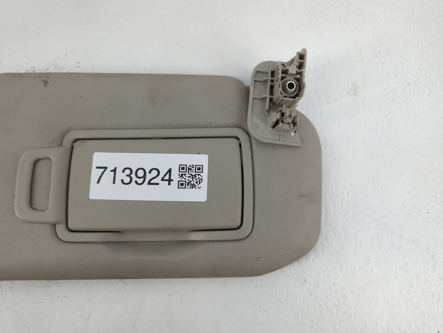 2020-2022 Nissan Sentra Sun Visor Shade Replacement Passenger Right Mirror Fits Fits 2020 2021 2022 OEM Used Auto Parts - Oe