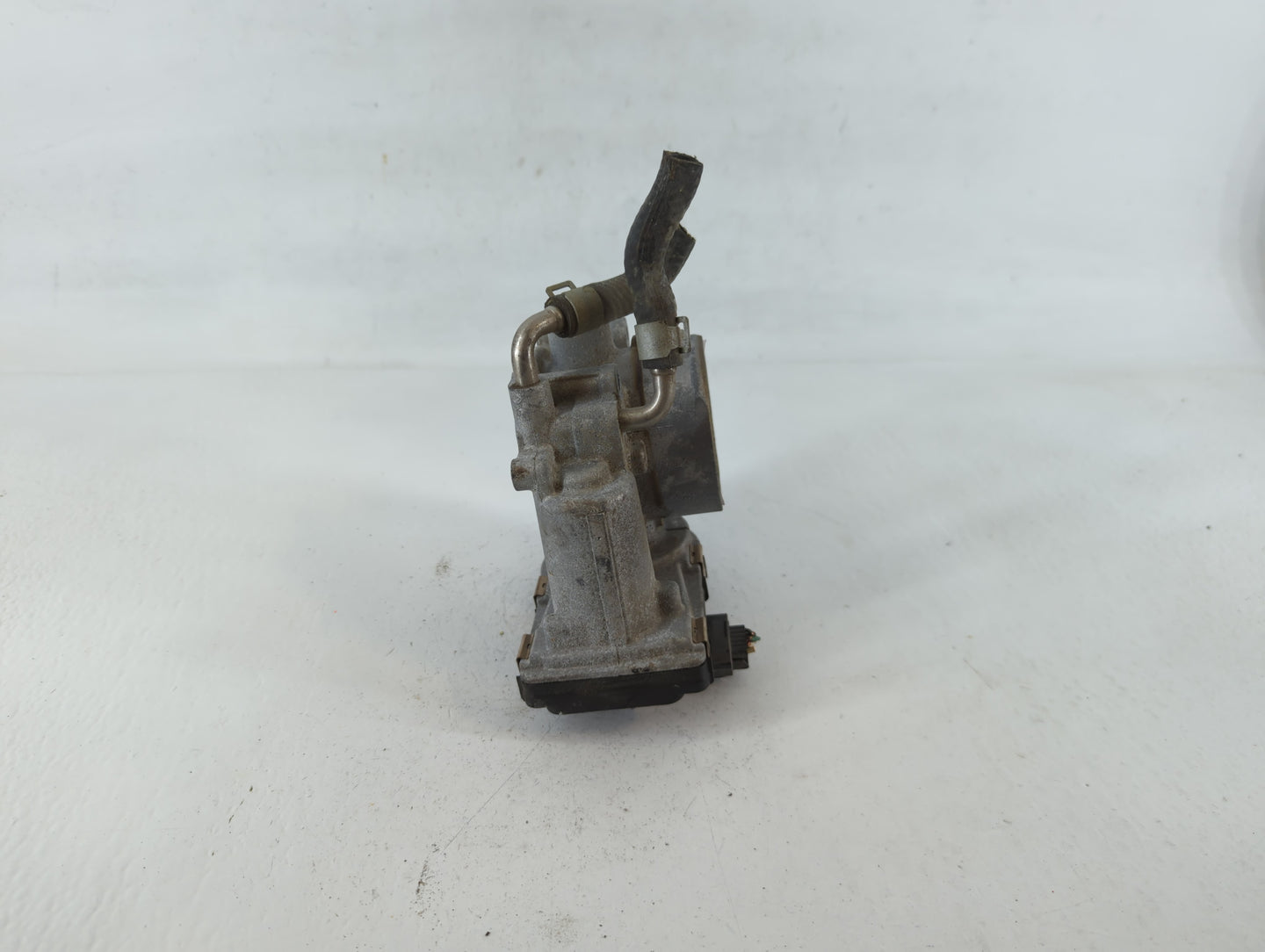 2020-2022 Nissan Sentra Throttle Body P/N:6LA60-01 A Fits Fits 2020 2021 2022 OEM Used Auto Parts - Oemusedautoparts1.com