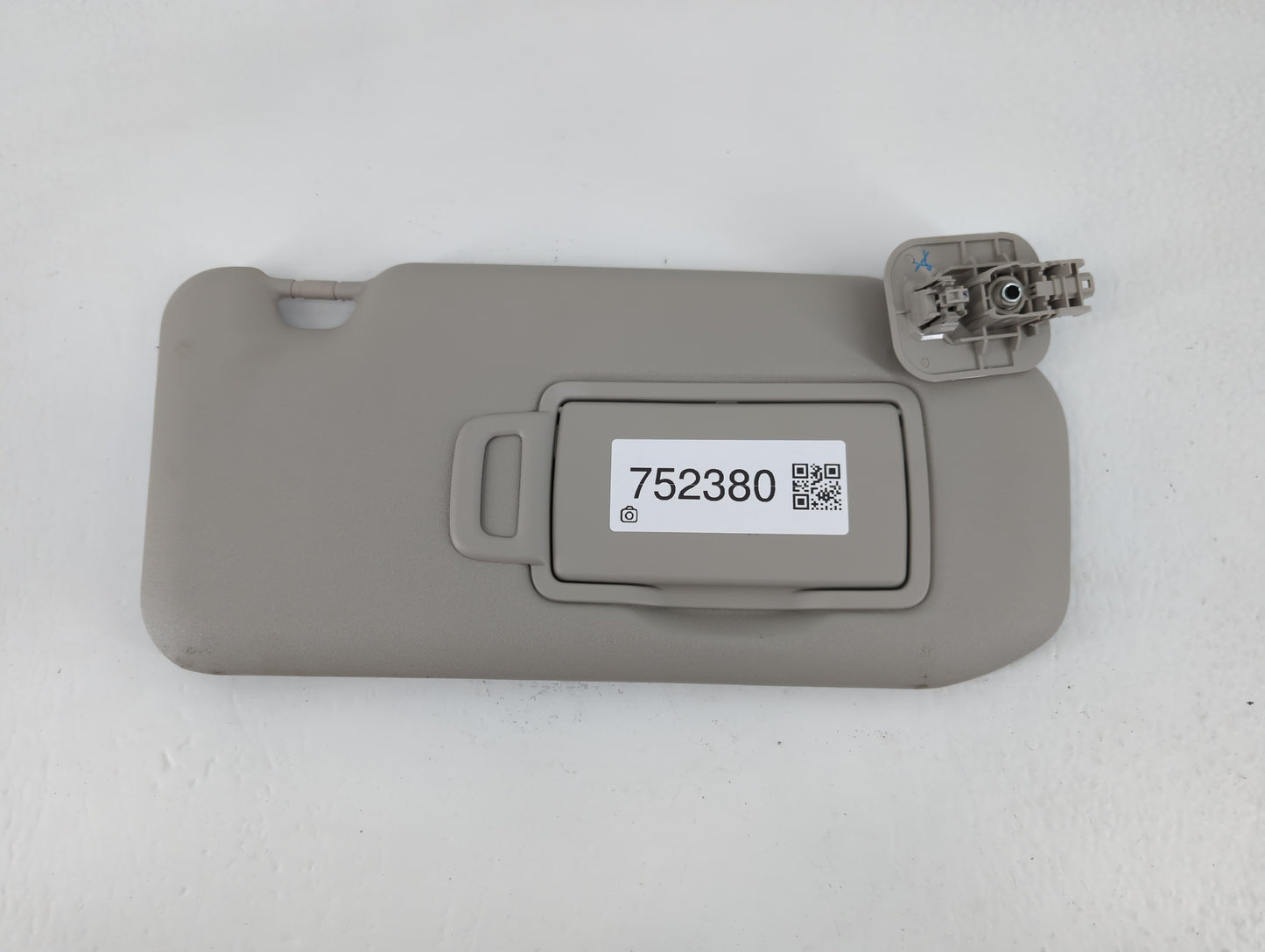 2020-2022 Nissan Sentra Sun Visor Shade Replacement Passenger Right Mirror Fits Fits 2020 2021 2022 OEM Used Auto Parts - Oe