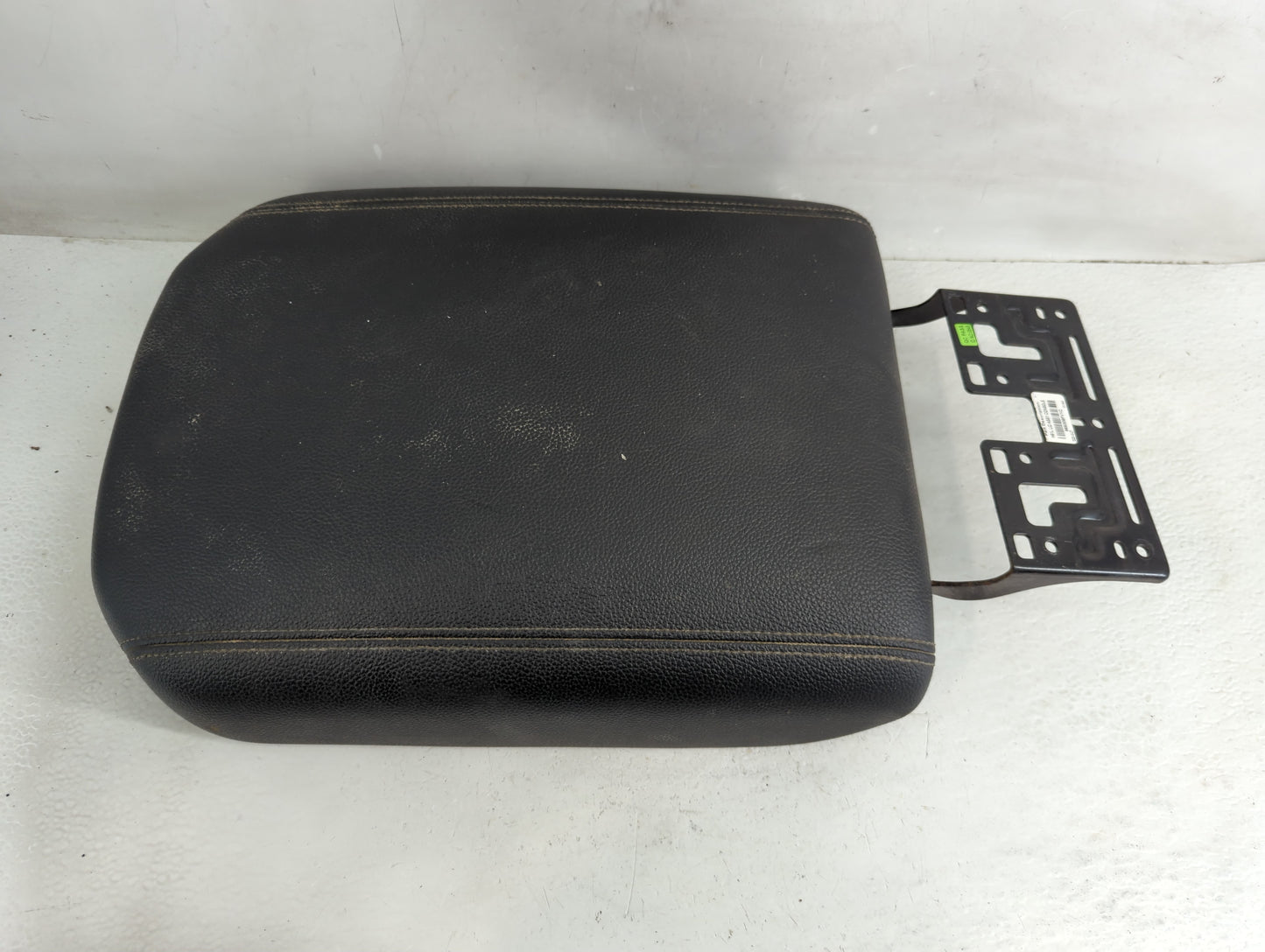2021 Nissan Titan Center Console Armrest Cover Lid P/N:969209FV1C Fits OEM Used Auto Parts - Oemusedautoparts1.com