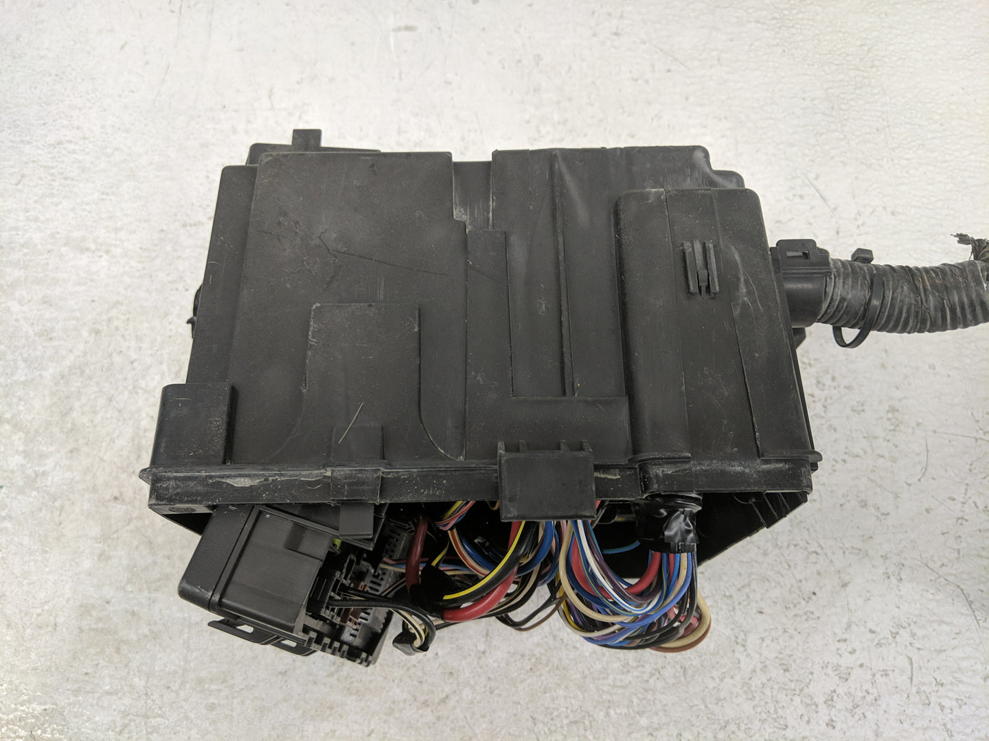 2016-2022 Nissan Titan Fusebox Fuse Box Panel Relay Module Fits Fits 2016 2017 2018 2019 2020 2021 2022 OEM Used Auto Parts 