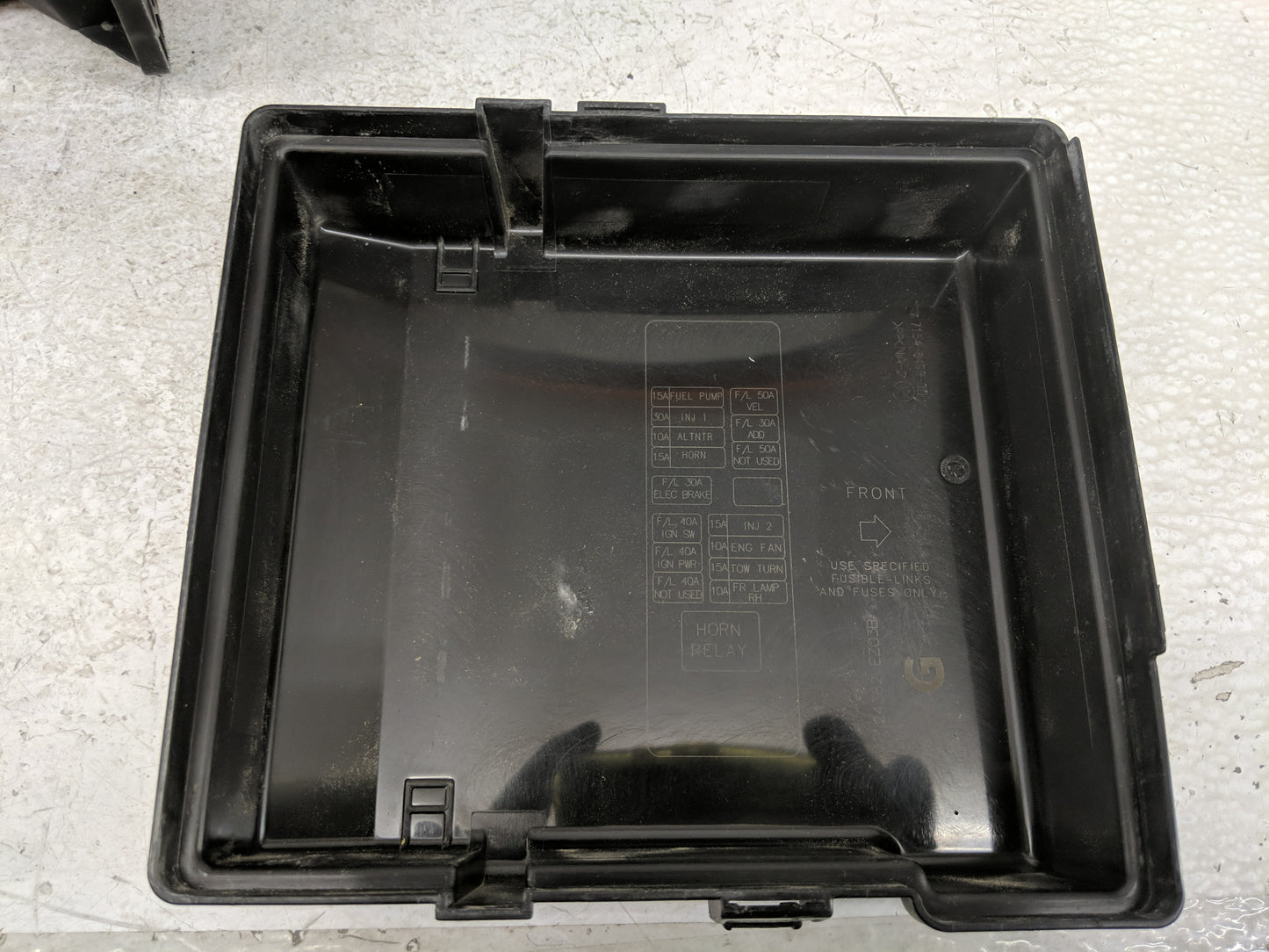 2016-2022 Nissan Titan Fusebox Fuse Box Panel Relay Module Fits Fits 2016 2017 2018 2019 2020 2021 2022 OEM Used Auto Parts 