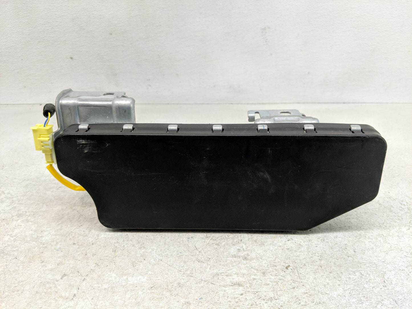 2022-2022 Nissan Titan Passenger Curtain Air Bag Oem - Oemusedautoparts1.com