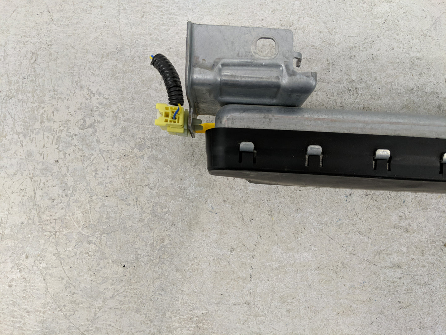 2022-2022 Nissan Titan Passenger Curtain Air Bag Oem - Oemusedautoparts1.com