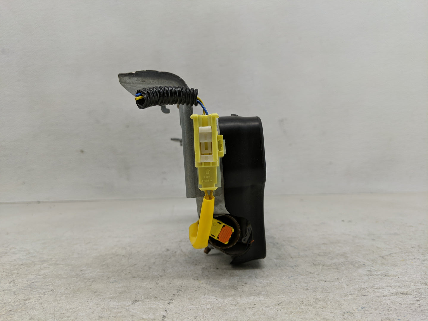 2022-2022 Nissan Titan Passenger Curtain Air Bag Oem - Oemusedautoparts1.com