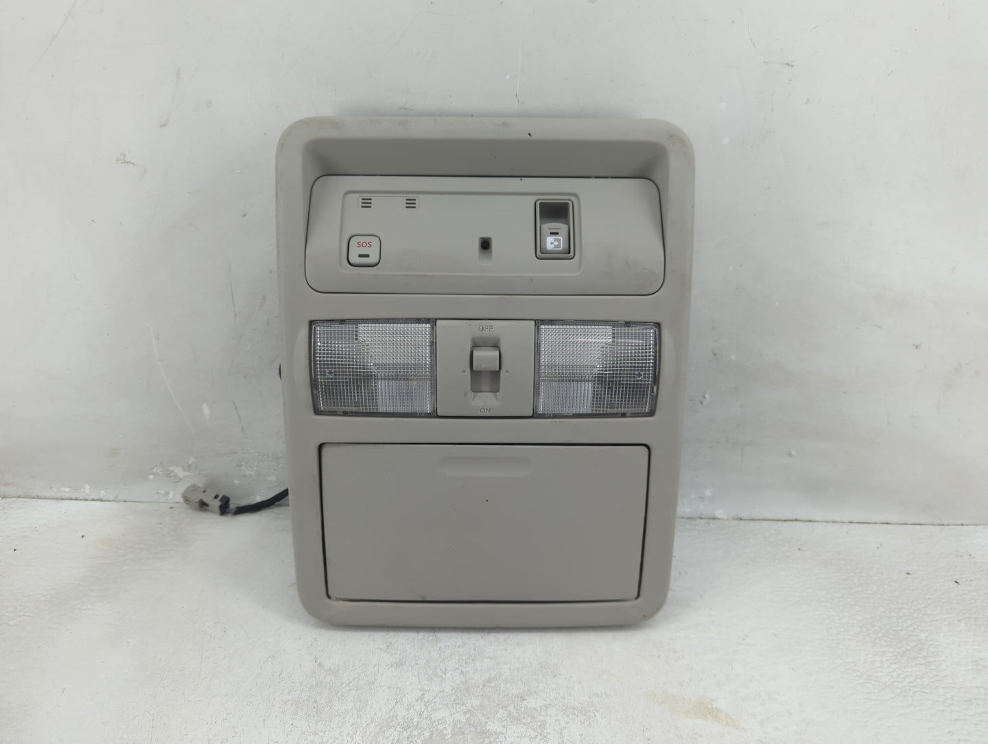 2021 Nissan Titan Overhead Roof Console - Oemusedautoparts1.com