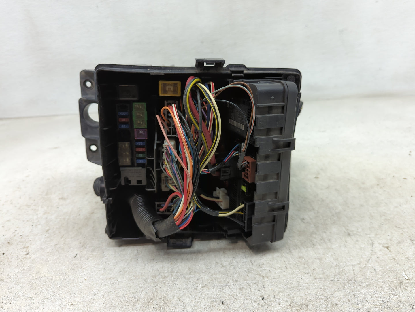 2016-2022 Nissan Titan Fusebox Fuse Box Panel Relay Module Fits Fits 2016 2017 2018 2019 2020 2021 2022 OEM Used Auto Parts 