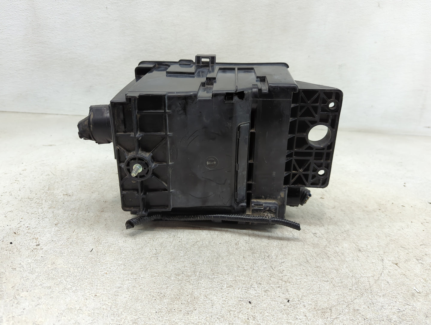 2016-2022 Nissan Titan Fusebox Fuse Box Panel Relay Module Fits Fits 2016 2017 2018 2019 2020 2021 2022 OEM Used Auto Parts 