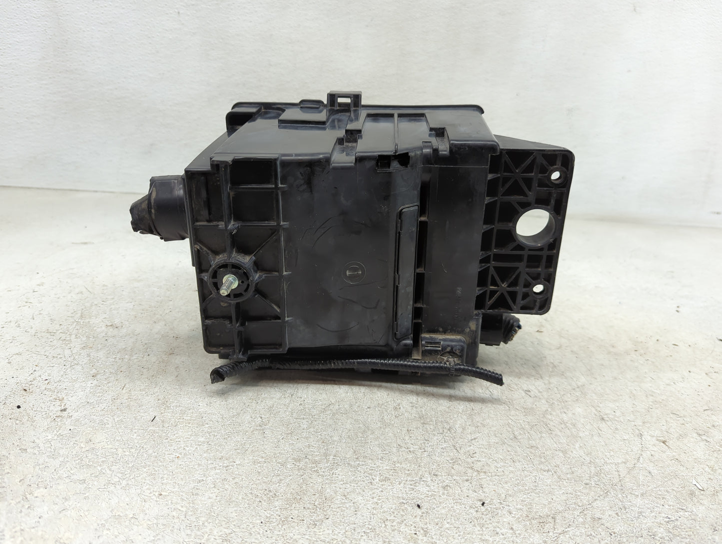 2016-2022 Nissan Titan Fusebox Fuse Box Panel Relay Module Fits Fits 2016 2017 2018 2019 2020 2021 2022 OEM Used Auto Parts 