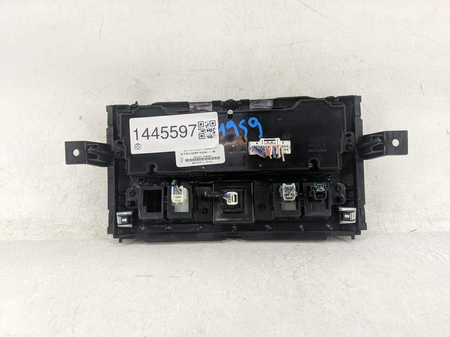 2019-2021 Nissan Titan Climate Control Module Temperature AC/Heater Replacement P/N:275109FV2A 275109FV2A--B Fits OEM Used A