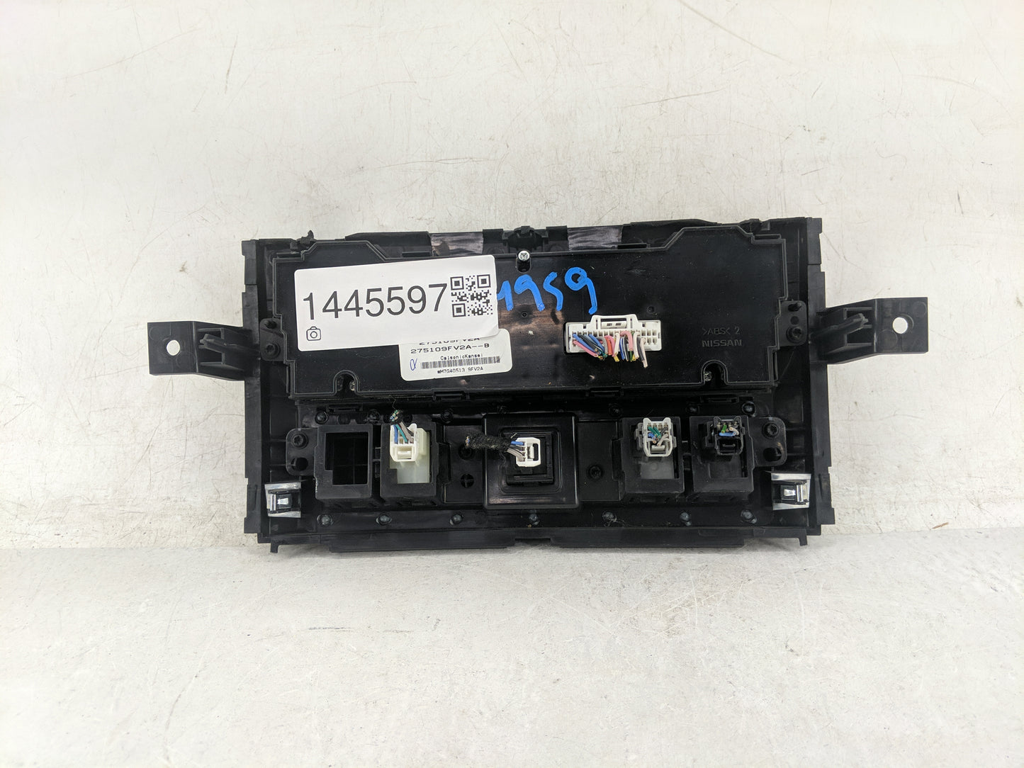 2019-2021 Nissan Titan Climate Control Module Temperature AC/Heater Replacement P/N:275109FV2A 275109FV2A--B Fits OEM Used A