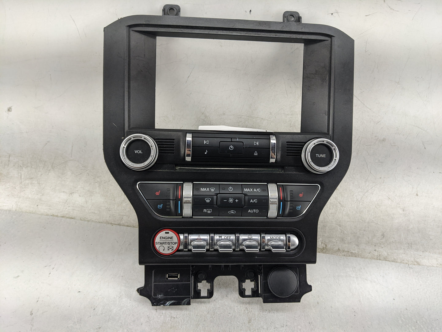 2019-2021 Nissan Titan Climate Control Module Temperature AC/Heater Replacement P/N:FR3T-18E245-GC 17002740-10 Fits OEM Used