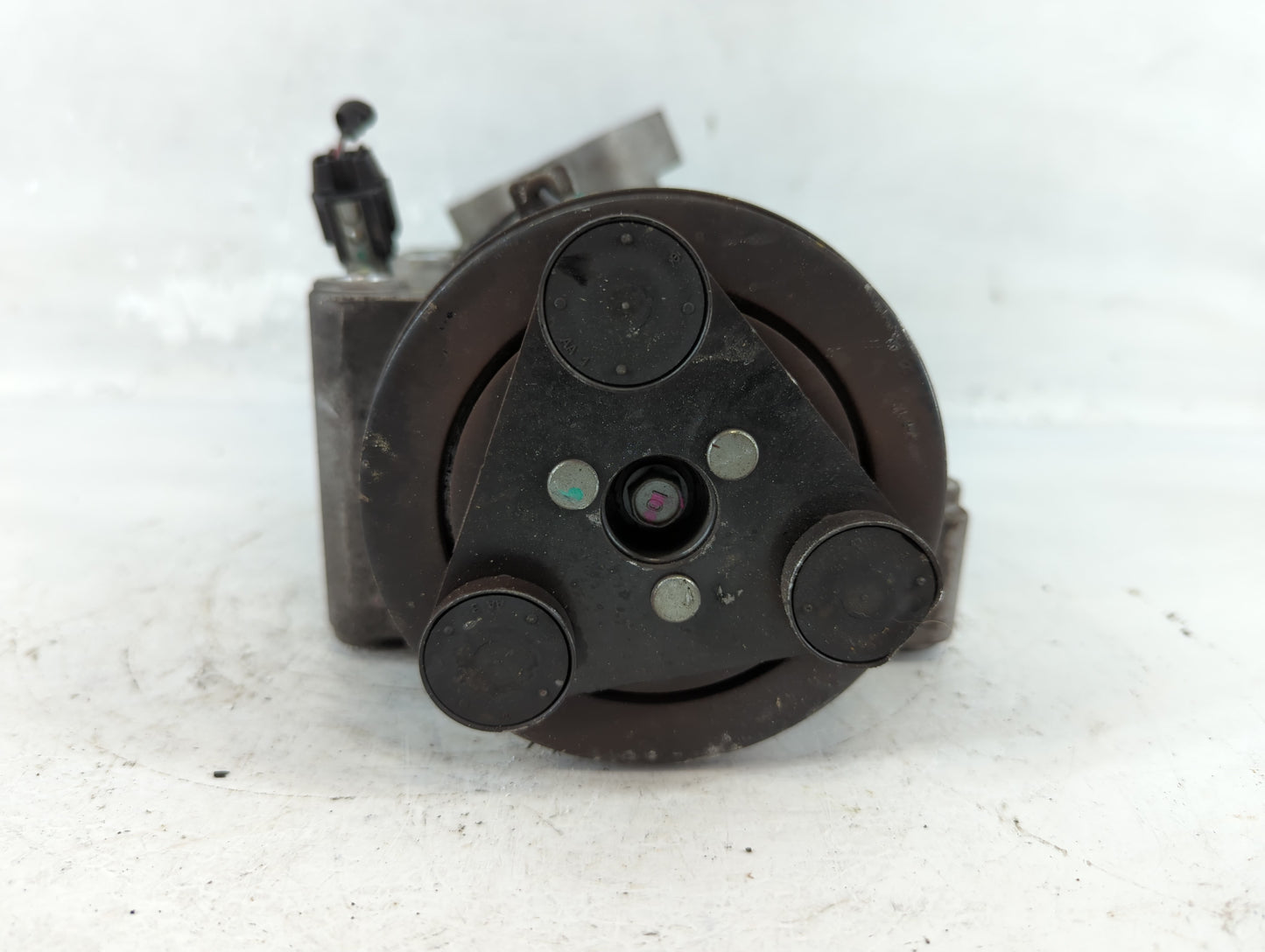 2019-2021 Nissan Titan Air Conditioning A/c Ac Compressor Oem - Oemusedautoparts1.com