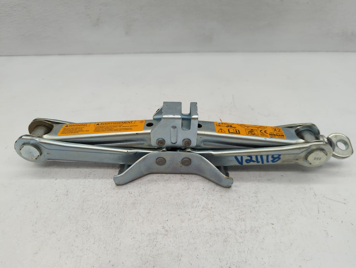 2021 Nissan Versa Spare Scissor Car Jack - Oemusedautoparts1.com
