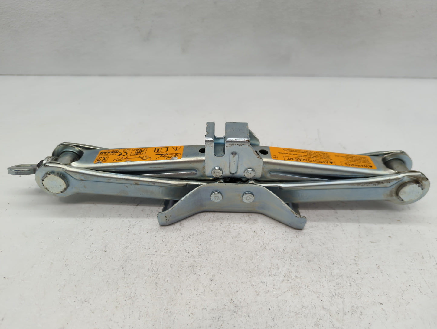 2021 Nissan Versa Spare Scissor Car Jack - Oemusedautoparts1.com