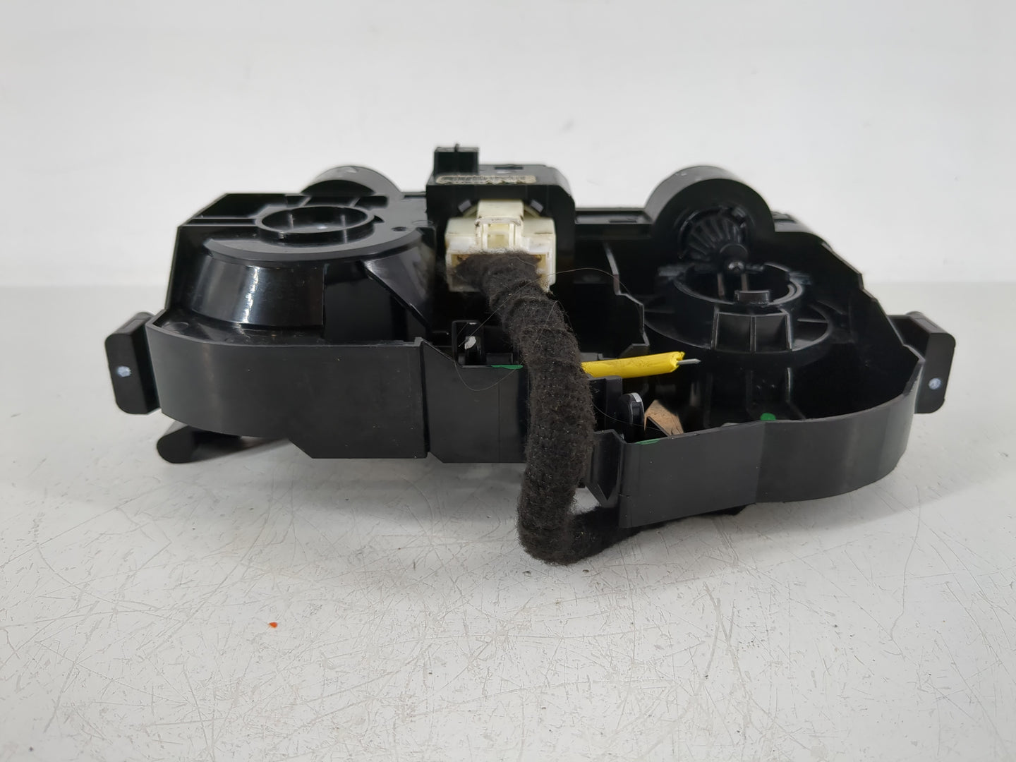 2021 Nissan Versa Climate Control Module Temperature AC/Heater Replacement P/N:T198220B Fits OEM Used Auto Parts - Oemusedau