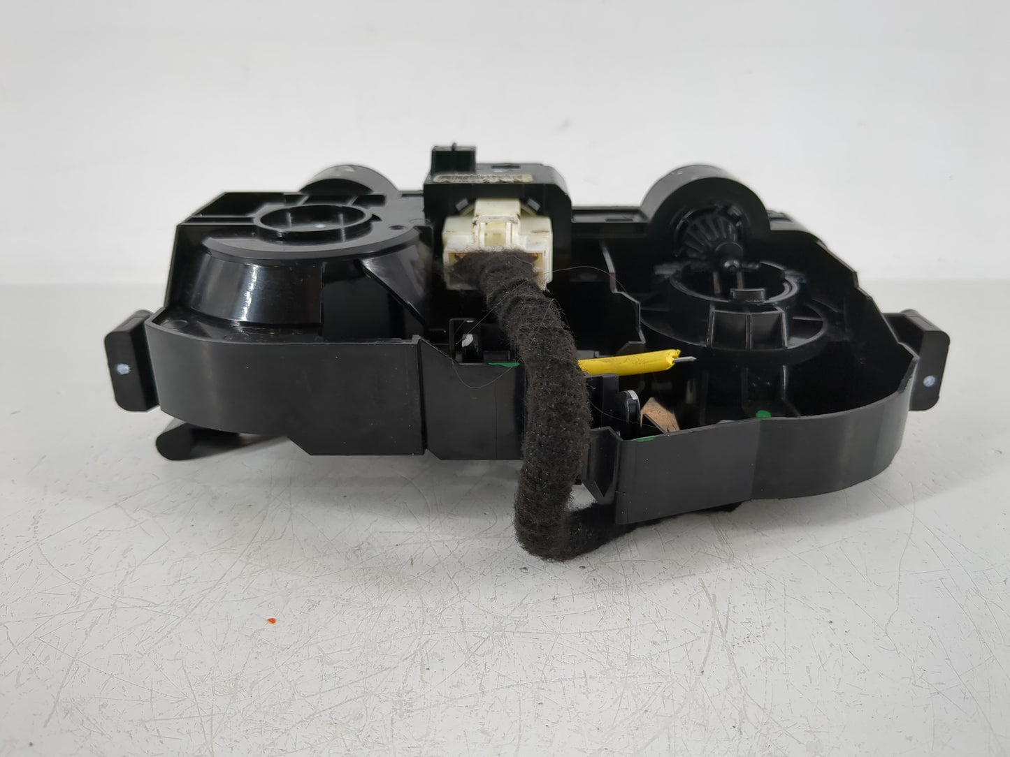 2021 Nissan Versa Climate Control Module Temperature AC/Heater Replacement P/N:T198220B Fits OEM Used Auto Parts - Oemusedau