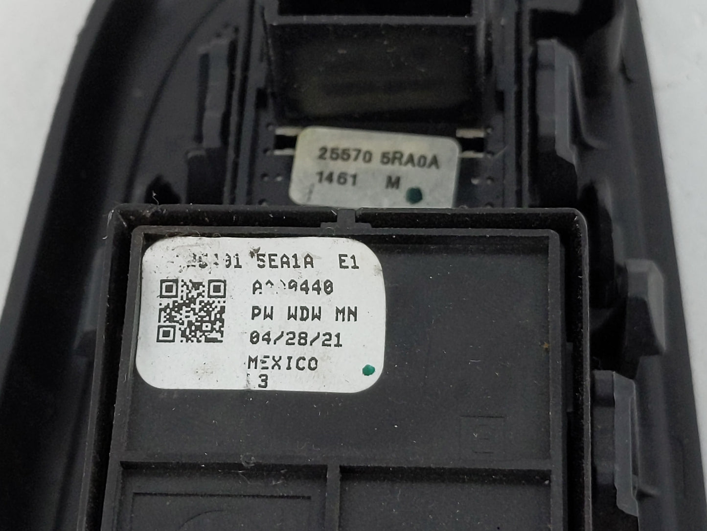 2020-2022 Nissan Versa Master Power Window Switch Replacement Driver Side Left P/N:25570 5RA0A Fits Fits 2020 2021 2022 OEM 