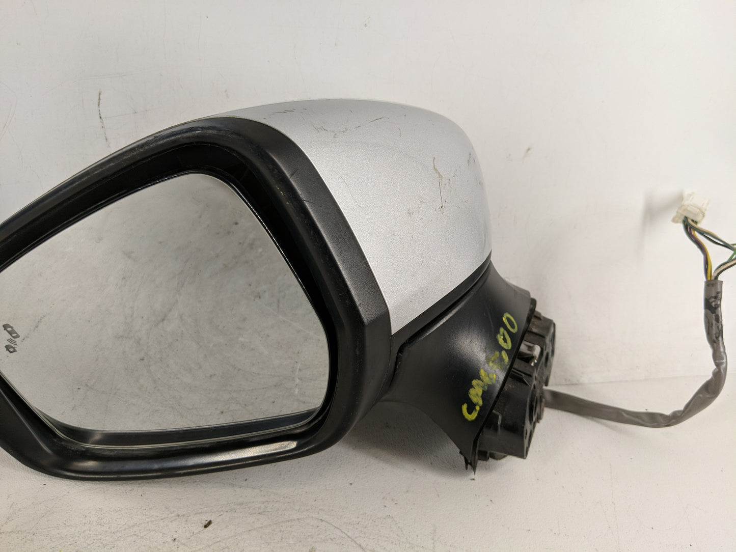 2020-2022 Nissan Versa Driver Side View Mirror - Left Door Mirror OEM Used - Oemusedautoparts1.com