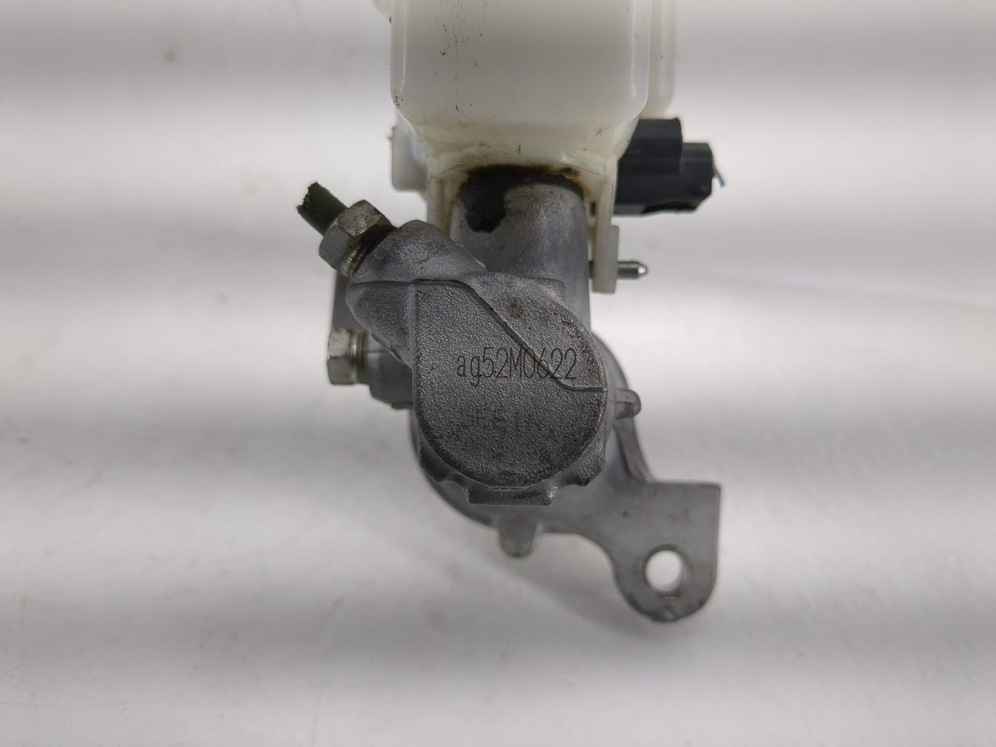 2020-2022 Nissan Versa Brake Master Cylinder - Oemusedautoparts1.com