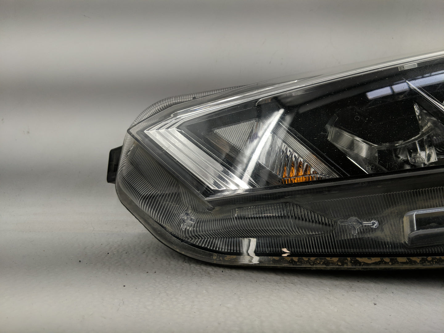 2020-2022 Nissan Versa Driver Left Oem Head Light Headlight Lamp - Oemusedautoparts1.com