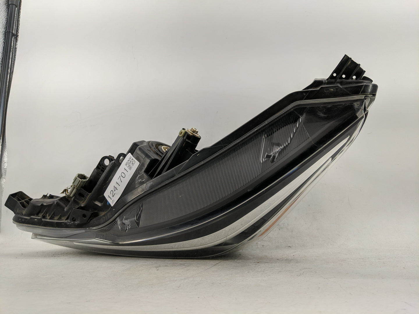 2020-2022 Nissan Versa Driver Left Oem Head Light Headlight Lamp - Oemusedautoparts1.com