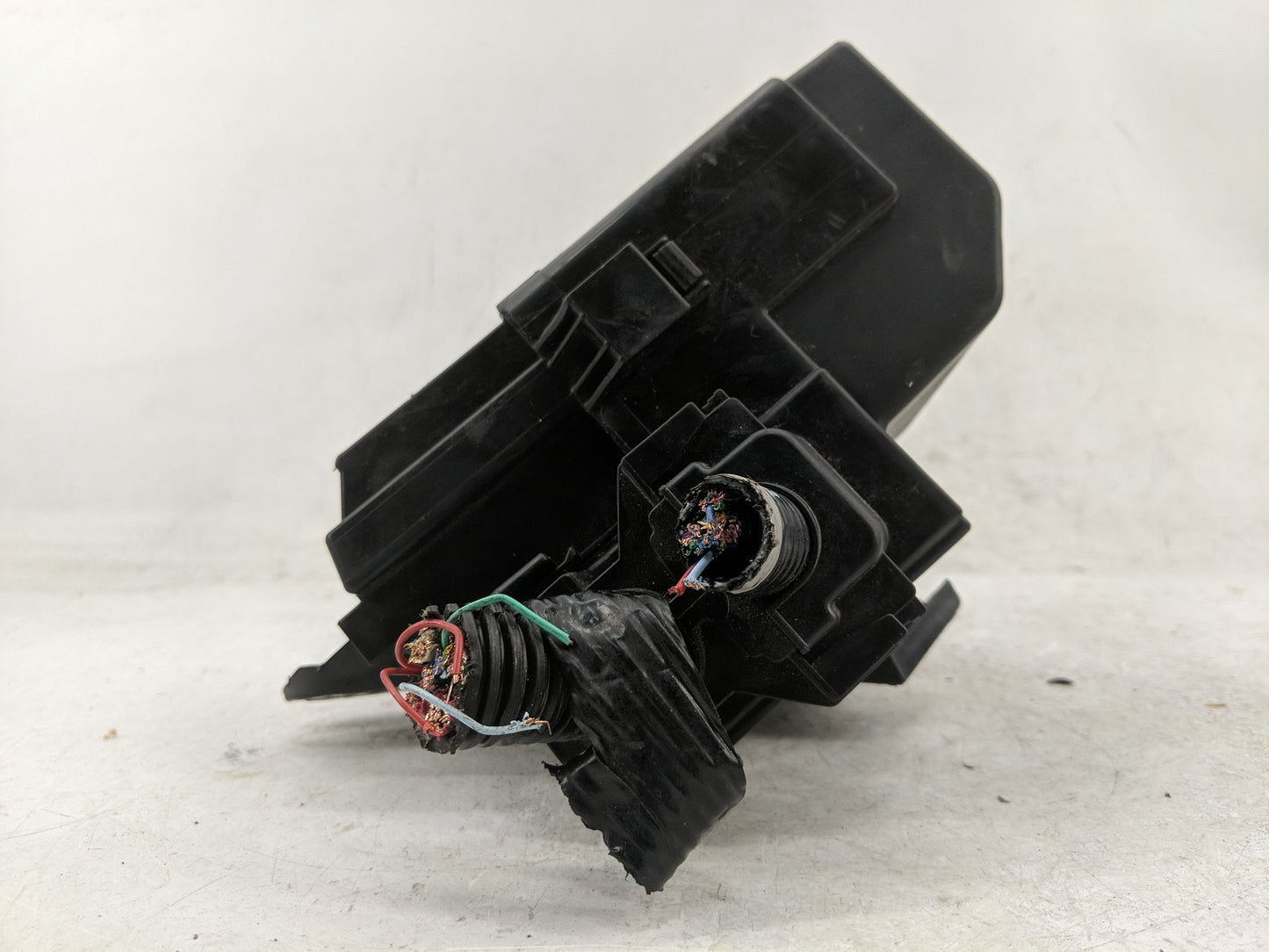 2020-2022 Nissan Versa Fusebox Fuse Box Panel Relay Module Fits Fits 2020 2021 2022 OEM Used Auto Parts - Oemusedautoparts1.