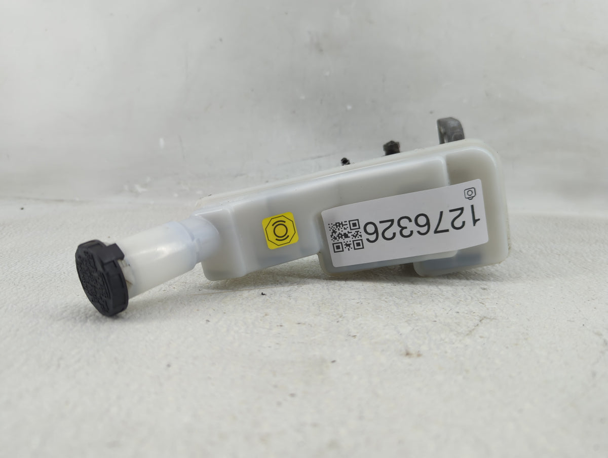 2020-2022 Nissan Versa Brake Master Cylinder 1276326 - Oemusedautoparts1.com
