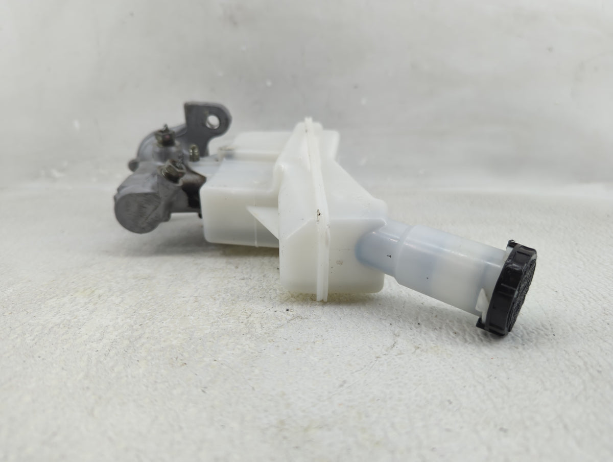 2020-2022 Nissan Versa Brake Master Cylinder 1276327 - Oemusedautoparts1.com